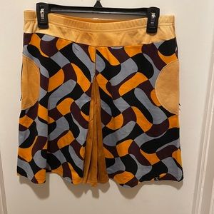 Geometric mini skirt